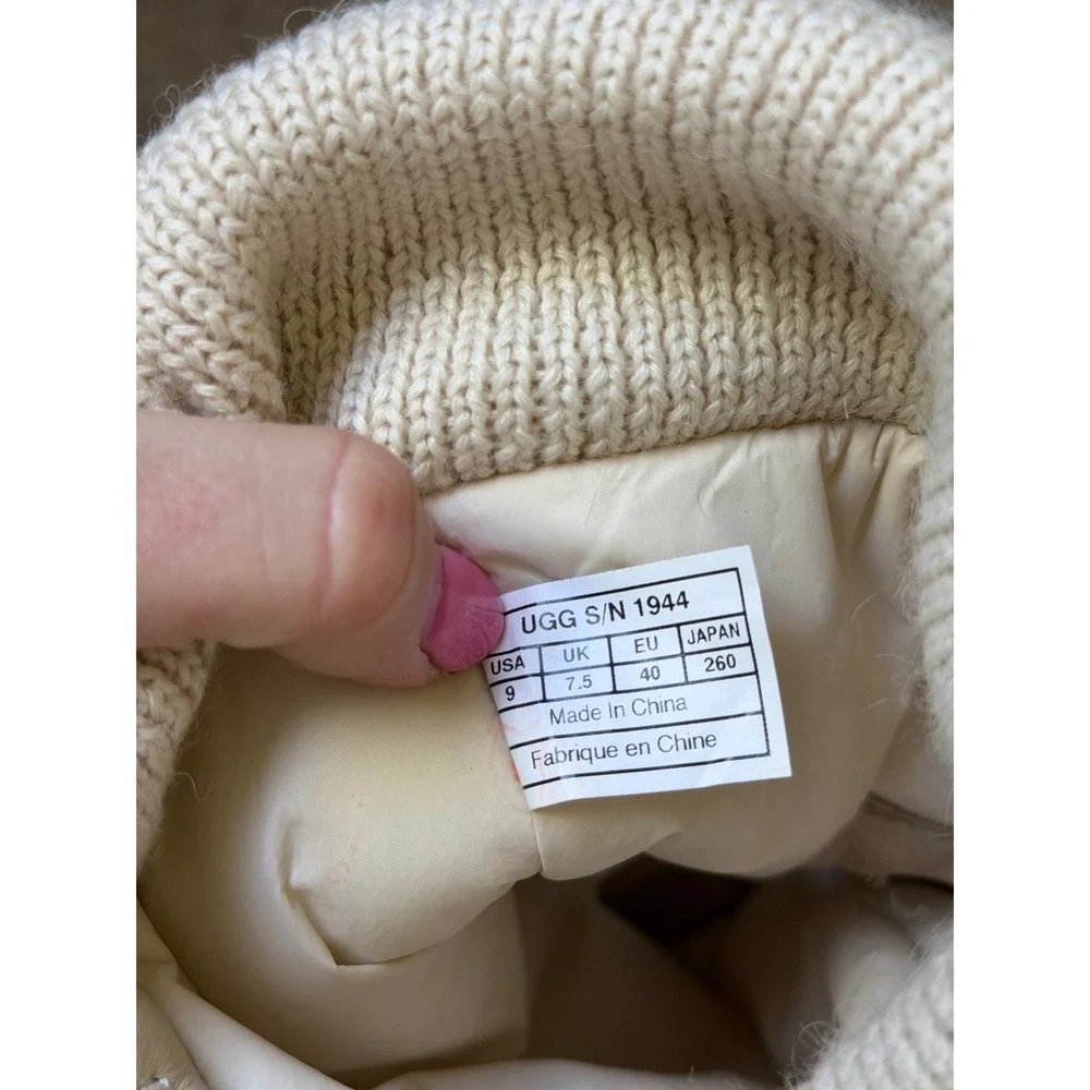 UGG Australia Wedge Boots Foldover Quilted Leather Sheepskin Cream Womens‎ 9